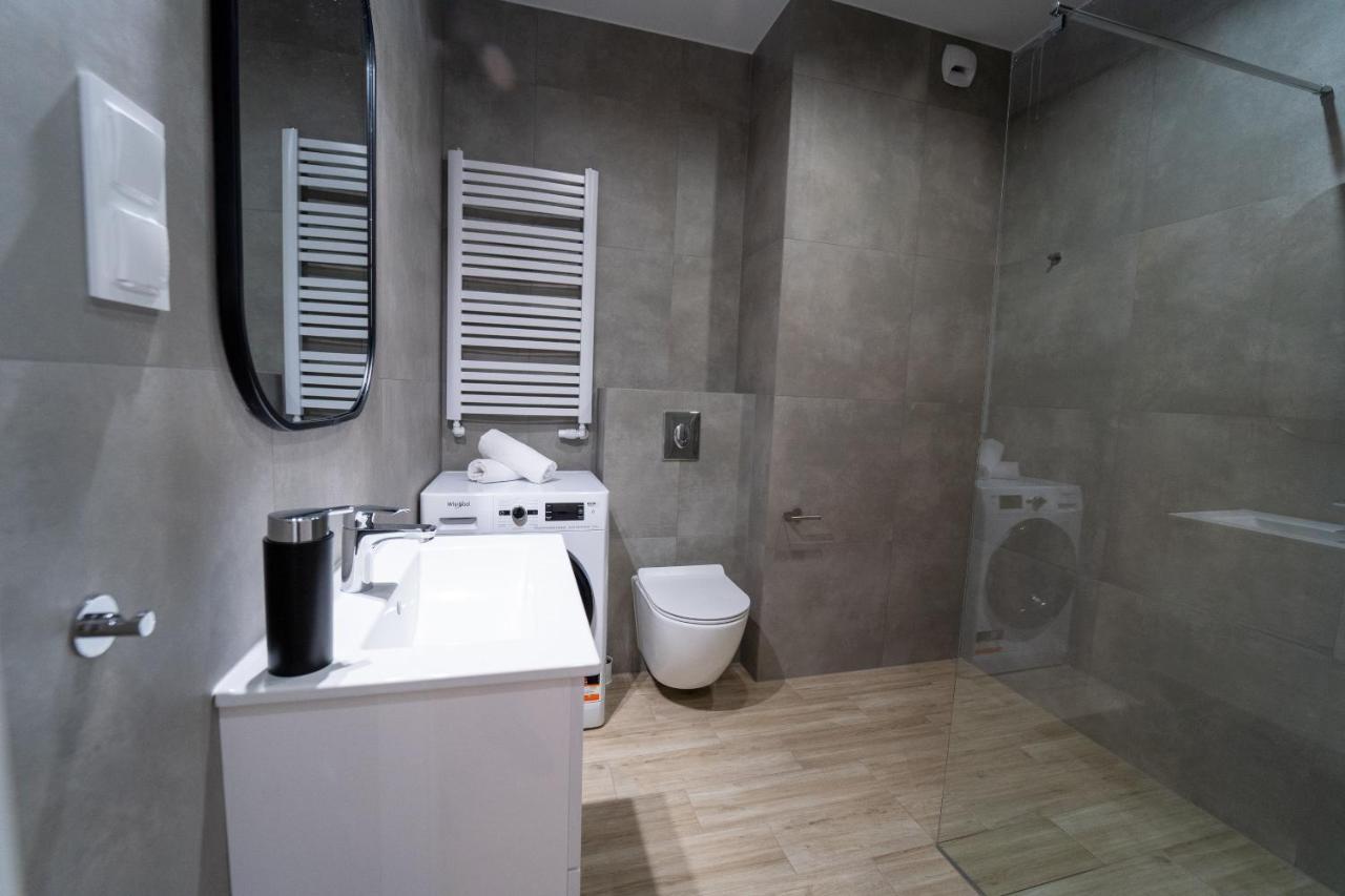 Panorama Capital Tito - 16 Pietro Apartment Rzeszow Bagian luar foto