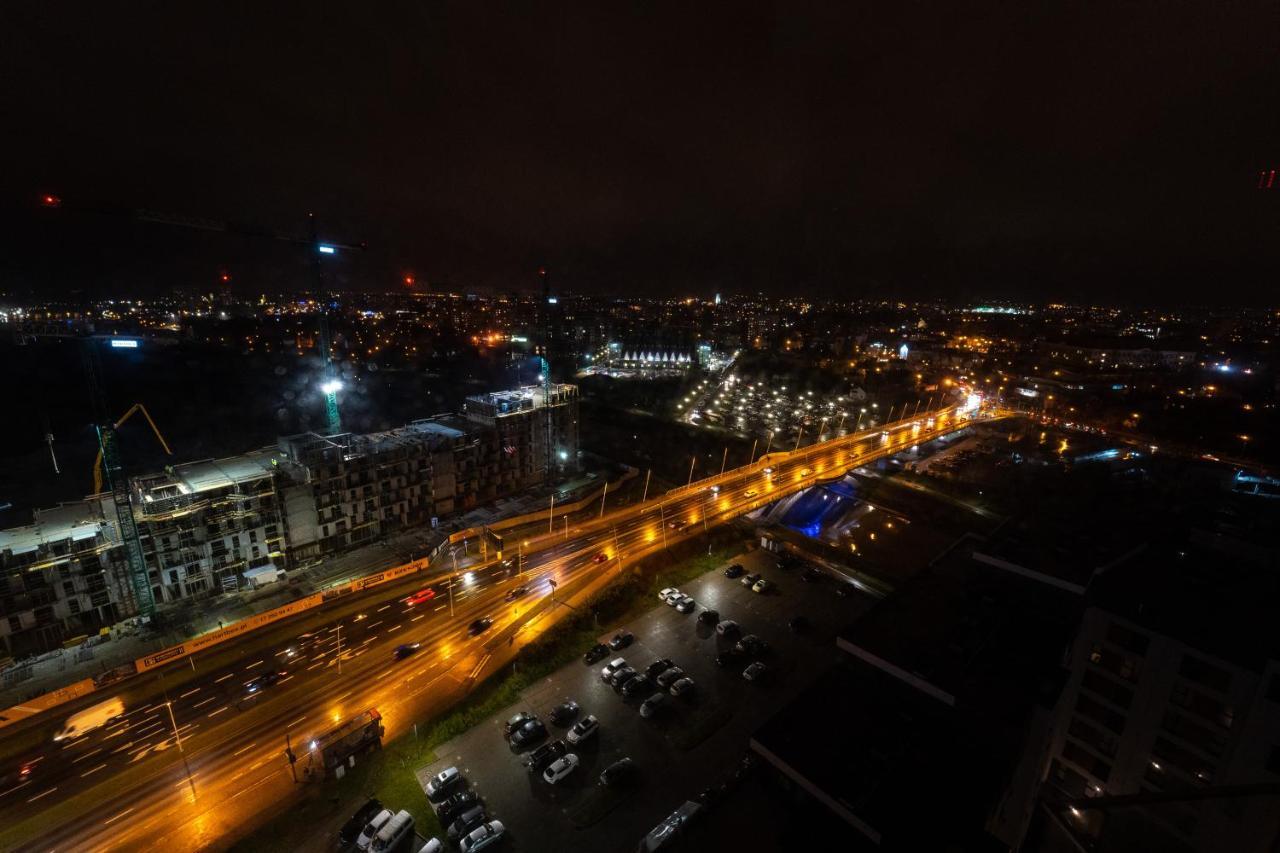 Panorama Capital Tito - 16 Pietro Apartment Rzeszow Bagian luar foto