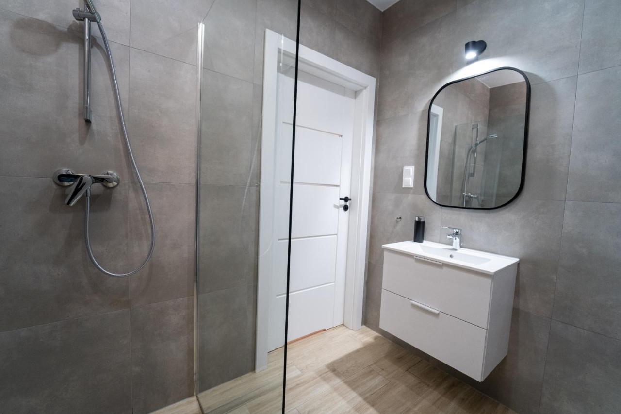Panorama Capital Tito - 16 Pietro Apartment Rzeszow Bagian luar foto