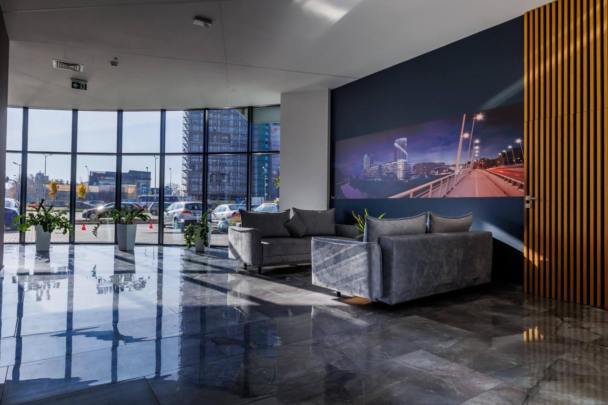 Panorama Capital Tito - 16 Pietro Apartment Rzeszow Bagian luar foto