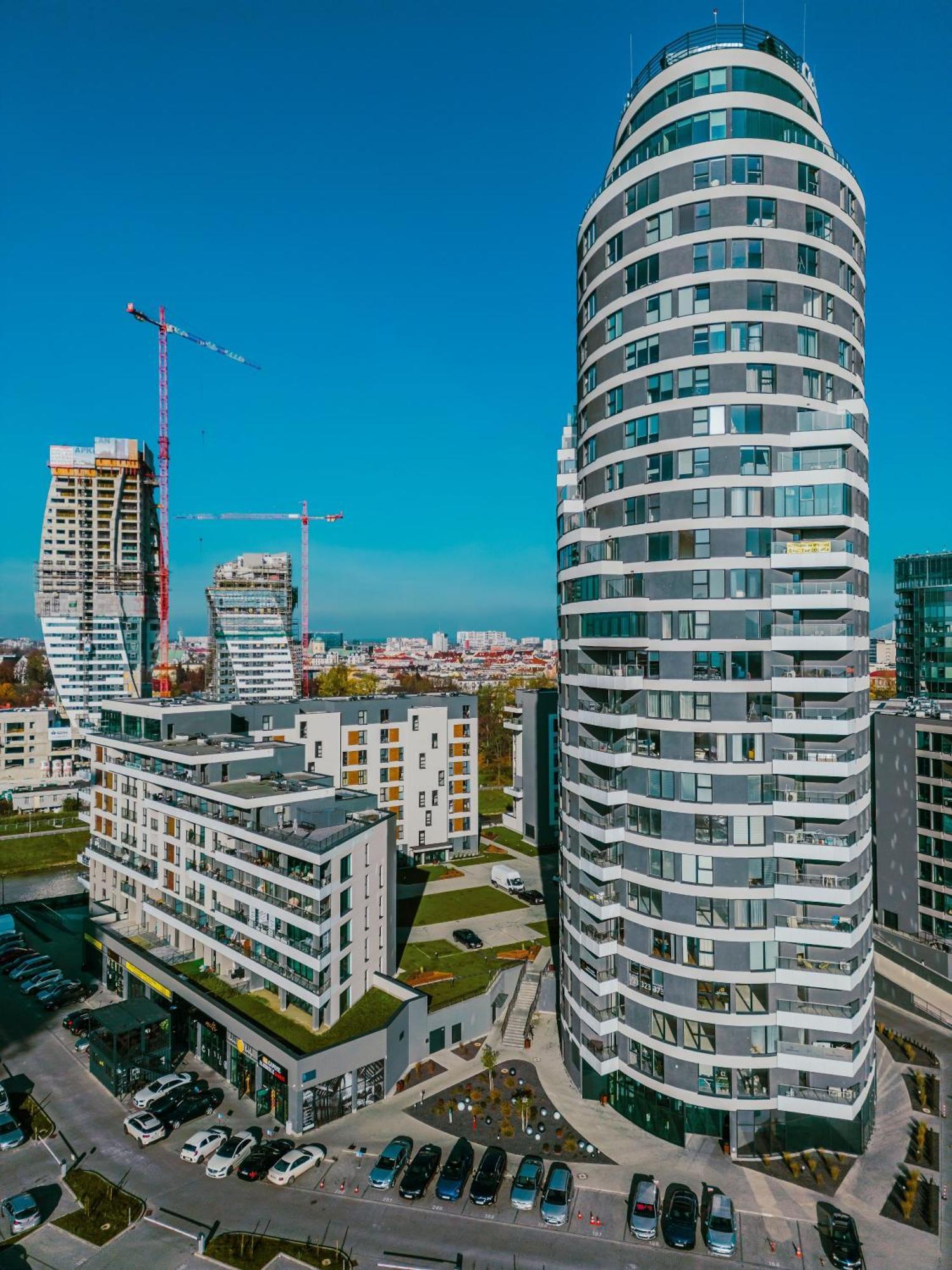 Panorama Capital Tito - 16 Pietro Apartment Rzeszow Bagian luar foto